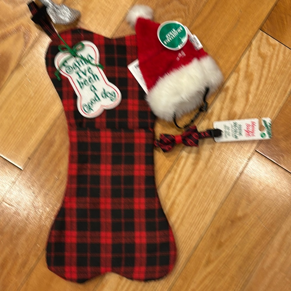 CHRISTMAS STOCKING AND SANTA HAT & BOW TIE/COLLAR PET BUNDLE